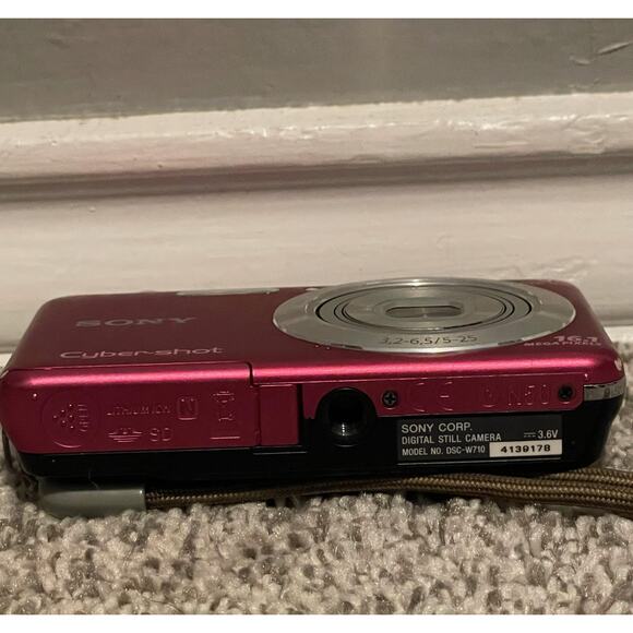 Sony Cyber-shot DSC-W710 Compact Digital Camera 16.1MP Pink 5X Zoom LCD Charger - Picture 7 of 13